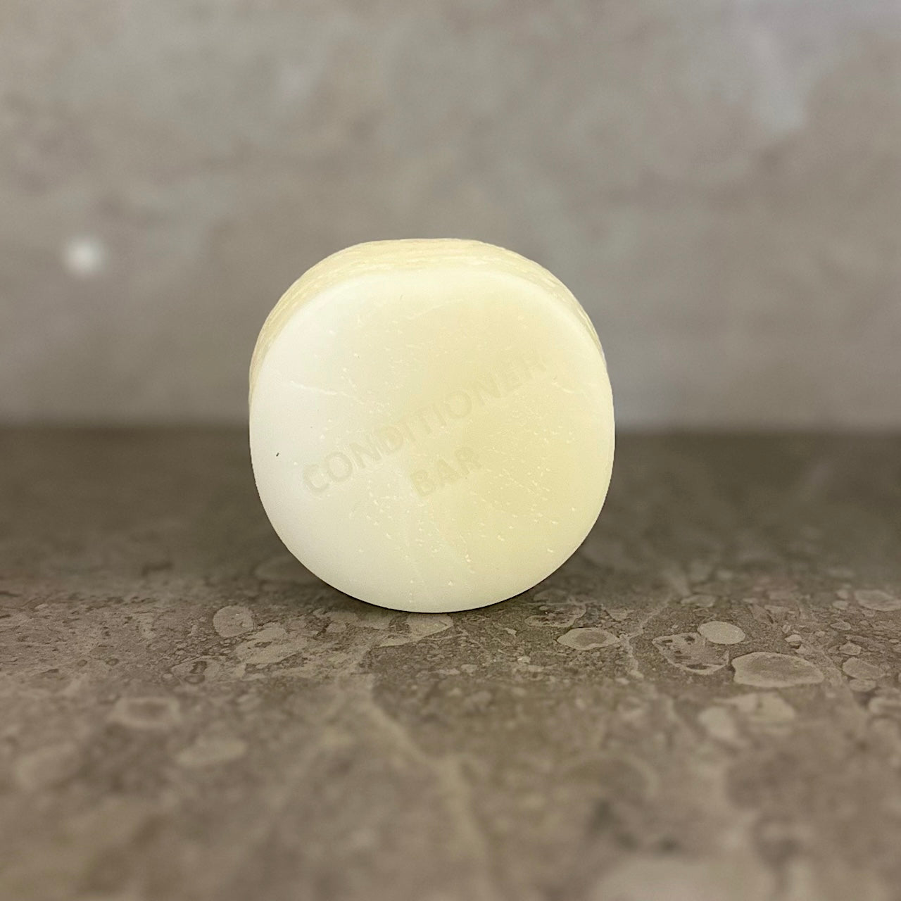 Balsamkaka Alla Hårtyper – Fast Balsam