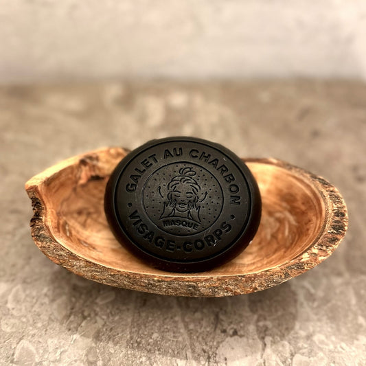 Fast Ansiktsrengöring med Aktivt Kol & Ekologisk Åsnemjölk – Rengörande Vård