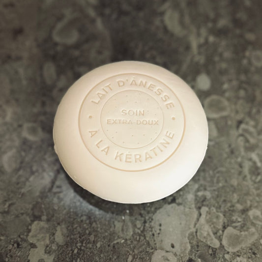 Fast Balsam med Ekologisk Åsnemjölk – Skonsam Hårvård från Provence